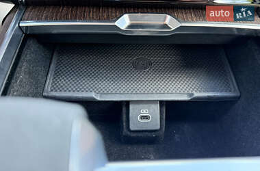 Внедорожник / Кроссовер Land Rover Range Rover 2022 в 