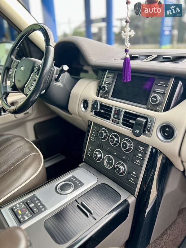 Внедорожник / Кроссовер Land Rover Range Rover 2011 в Черновцах