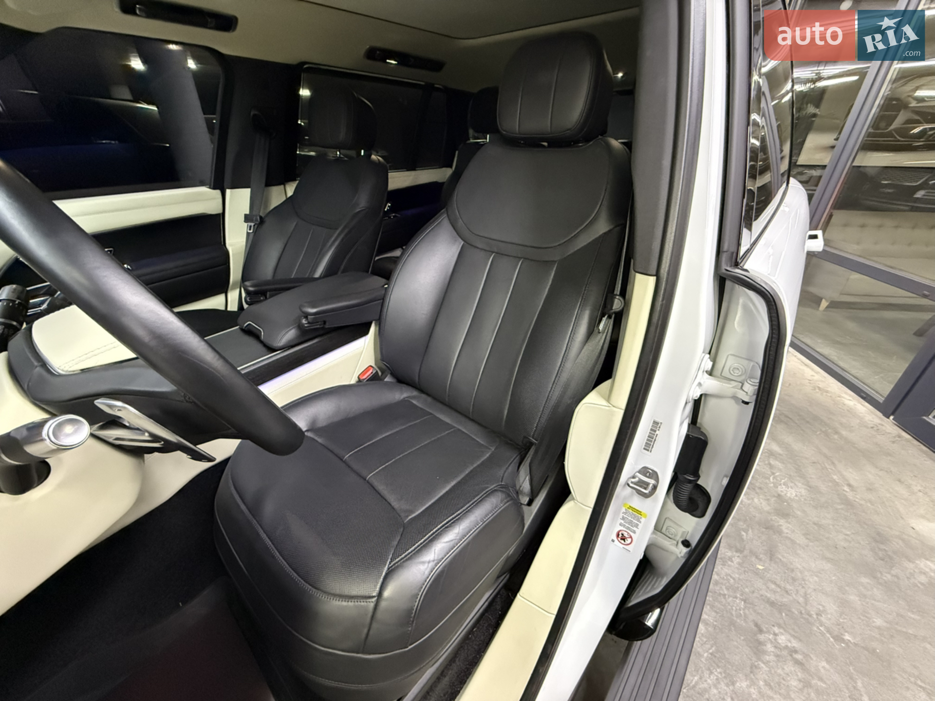 2022 Land Rover Range Rover - мініатюра 18