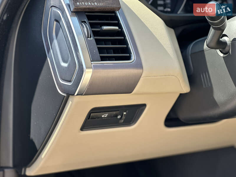 Внедорожник / Кроссовер Land Rover Range Rover 2015 в Тернополе