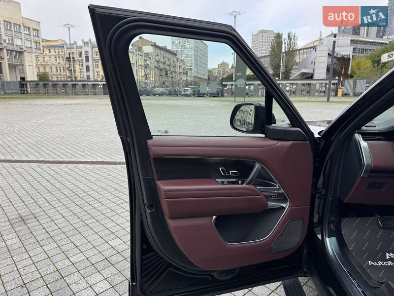 Позашляховик / Кросовер Land Rover Range Rover 2024 в Києві фото 13 Позашляховик / Кросовер Land Rover Range Rover 2024 в Києві
