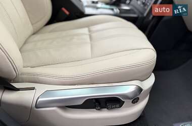 Внедорожник / Кроссовер Land Rover Range Rover 2009 в 