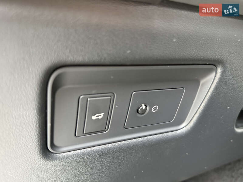 Внедорожник / Кроссовер Land Rover Range Rover 2018 в Львове