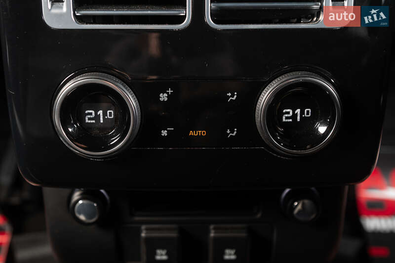 Внедорожник / Кроссовер Land Rover Range Rover 2018 в Одессе