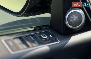 Позашляховик / Кросовер Land Rover Range Rover 2016 в  фото 23 Позашляховик / Кросовер Land Rover Range Rover 2016 в