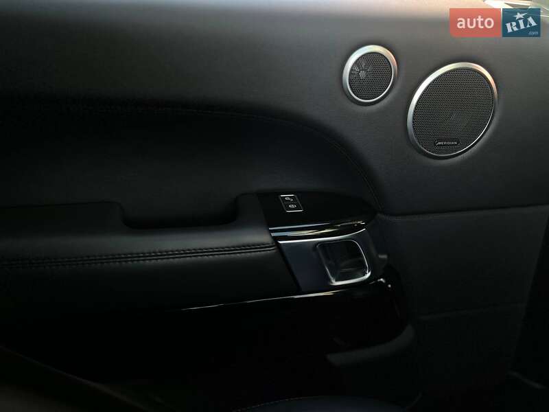 Позашляховик / Кросовер Land Rover Range Rover 2016 в Києві фото 50 Позашляховик / Кросовер Land Rover Range Rover 2016 в Києві