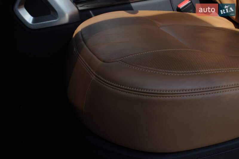 Внедорожник / Кроссовер Land Rover Range Rover 2019 в Киеве фото 20 Внедорожник / Кроссовер Land Rover Range Rover 2019 в Киеве