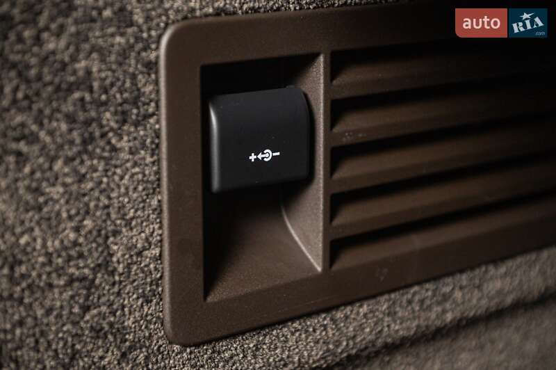 Позашляховик / Кросовер Land Rover Range Rover 2021 в Одесі фото 85 Позашляховик / Кросовер Land Rover Range Rover 2021 в Одесі