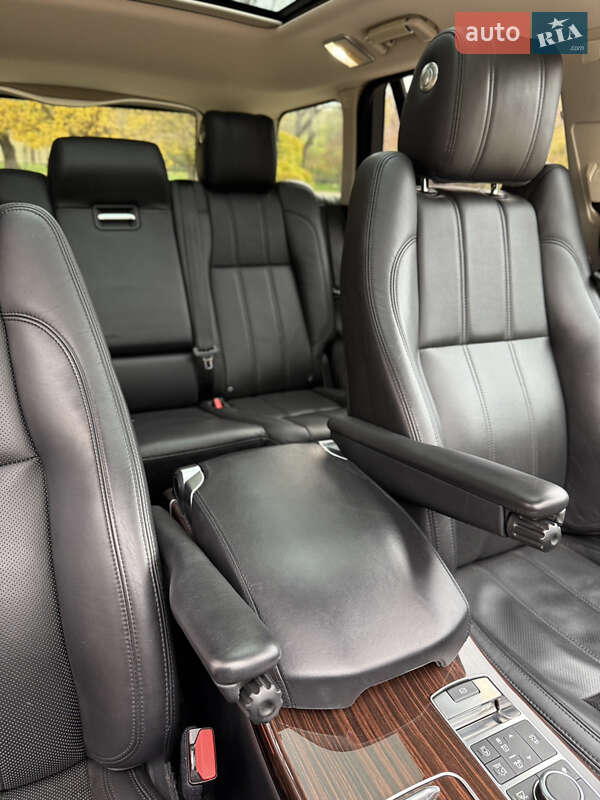 Внедорожник / Кроссовер Land Rover Range Rover 2016 в Одессе фото 38 Внедорожник / Кроссовер Land Rover Range Rover 2016 в Одессе
