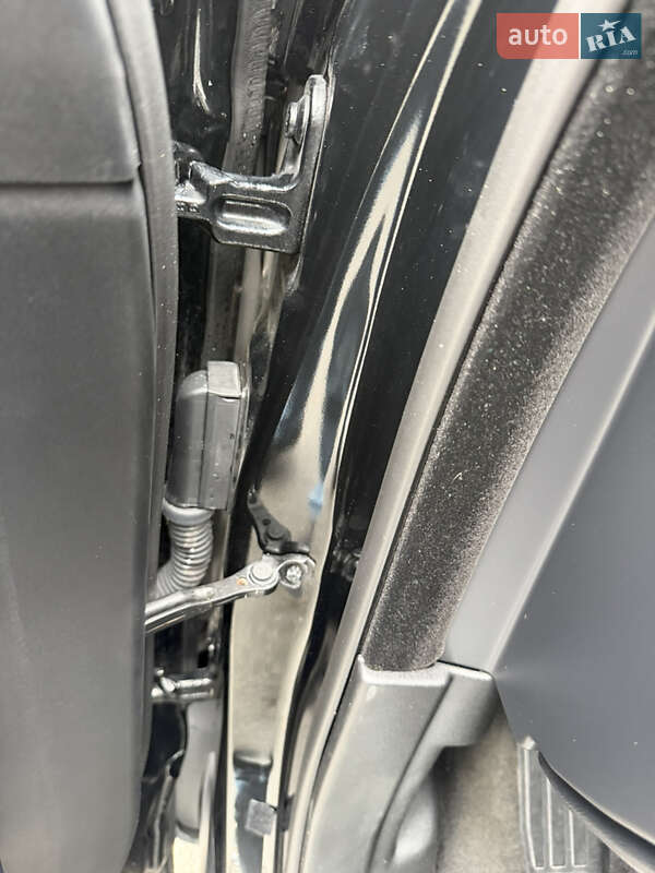 Позашляховик / Кросовер Land Rover Range Rover 2016 в Києві фото 25 Позашляховик / Кросовер Land Rover Range Rover 2016 в Києві