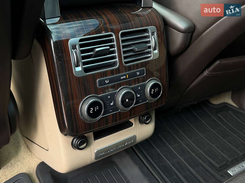 Внедорожник / Кроссовер Land Rover Range Rover 2015 в Запорожье