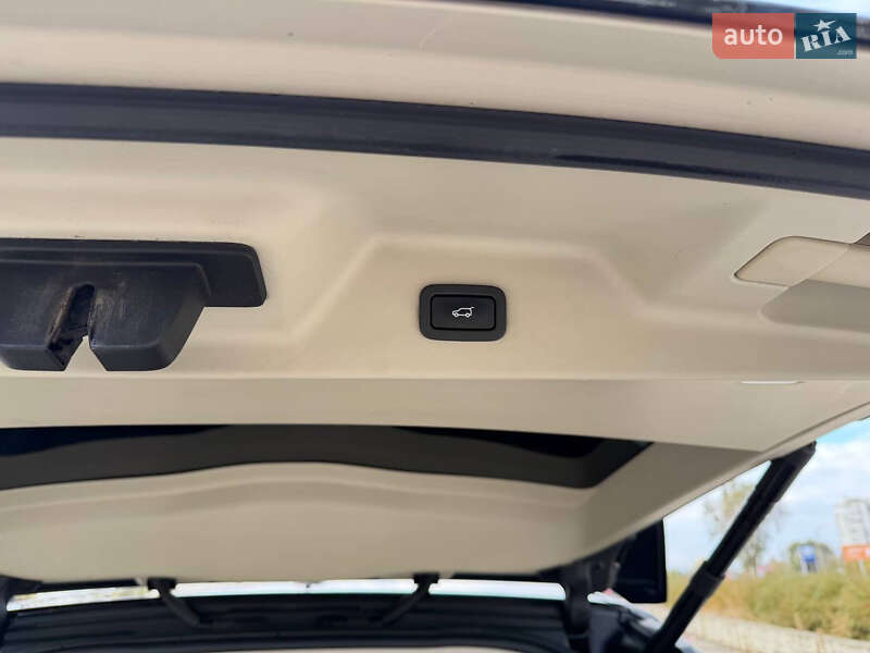 Внедорожник / Кроссовер Land Rover Range Rover 2015 в Запорожье