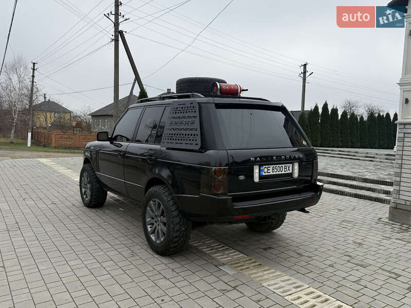 Внедорожник / Кроссовер Land Rover Range Rover 2003 в Черновцах