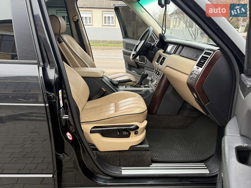 Внедорожник / Кроссовер Land Rover Range Rover 2003 в Черновцах