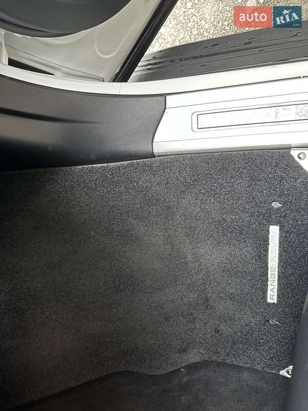Внедорожник / Кроссовер Land Rover Range Rover 2013 в Киеве фото 46 Внедорожник / Кроссовер Land Rover Range Rover 2013 в Киеве