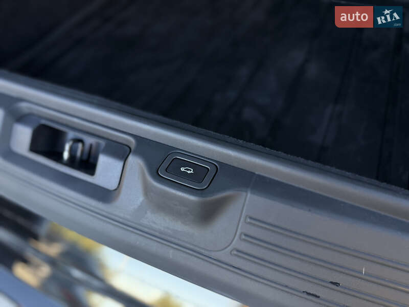 Внедорожник / Кроссовер Land Rover Range Rover 2018 в Львове