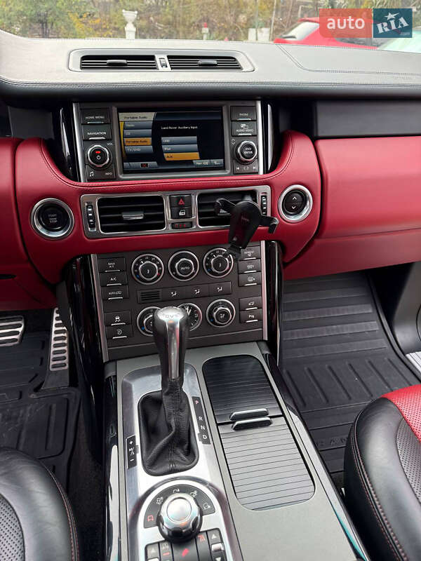 Внедорожник / Кроссовер Land Rover Range Rover 2010 в Черноморске