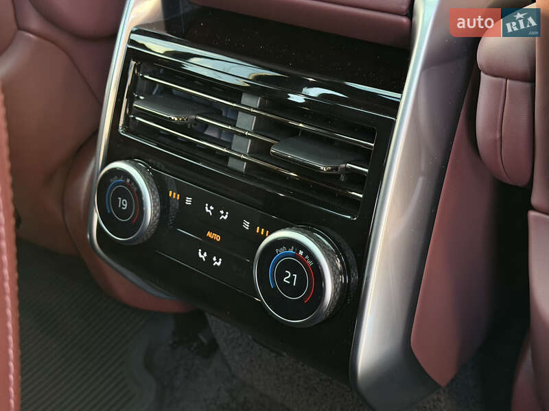 Позашляховик / Кросовер Land Rover Range Rover 2025 в Києві фото 30 Позашляховик / Кросовер Land Rover Range Rover 2025 в Києві