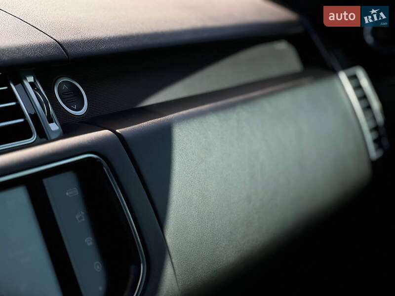 Внедорожник / Кроссовер Land Rover Range Rover 2016 в Киеве