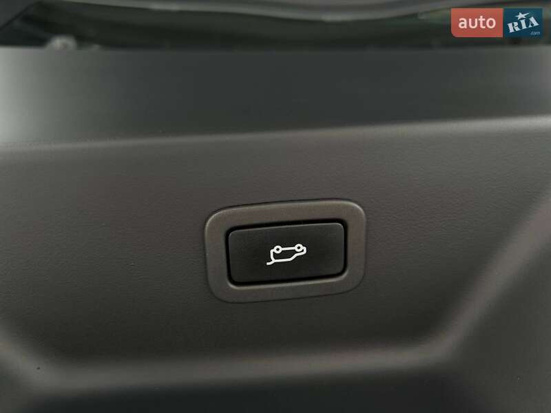 Внедорожник / Кроссовер Land Rover Range Rover 2016 в Киеве