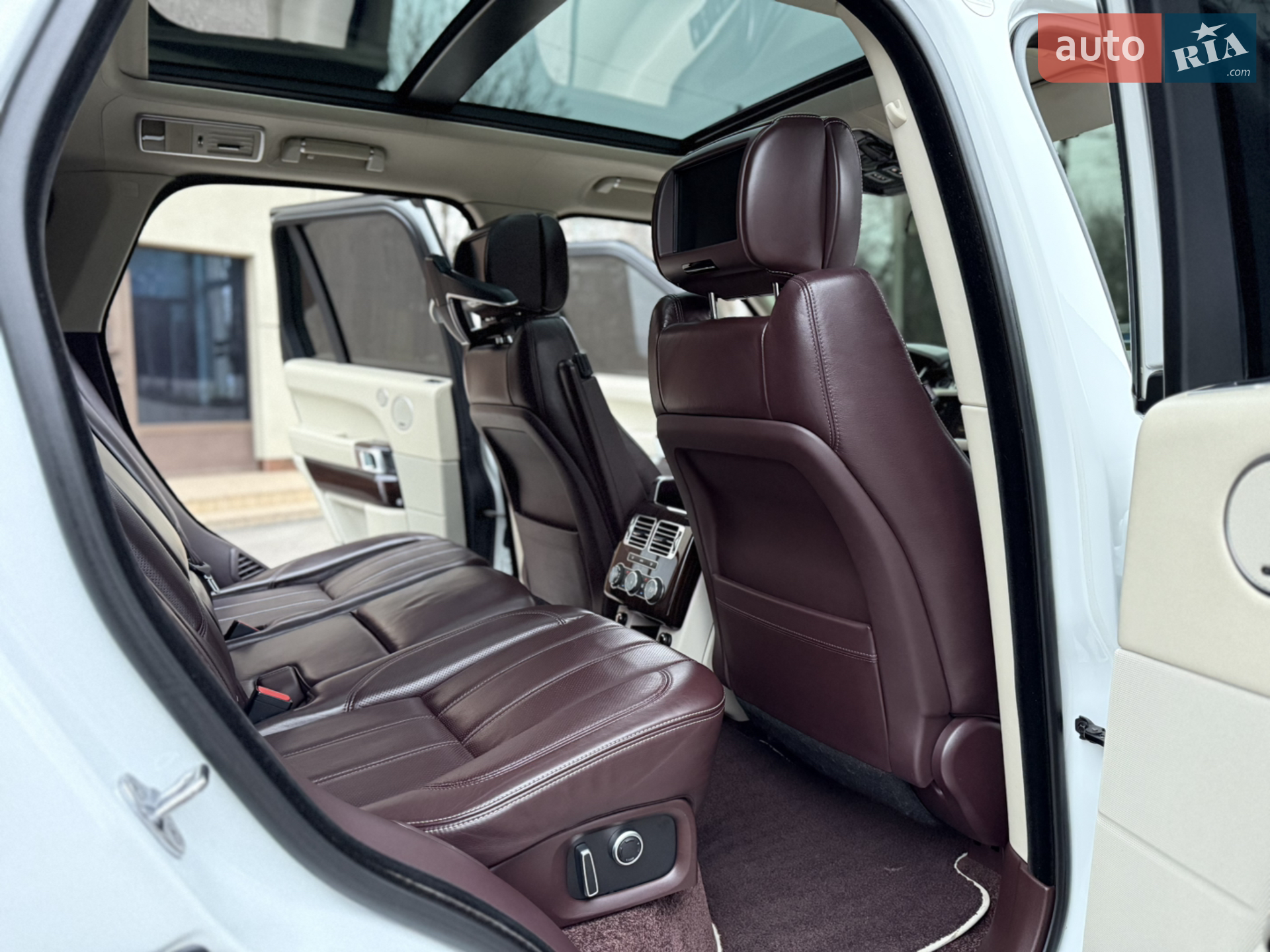 2016 Land Rover Range Rover - мініатюра 20