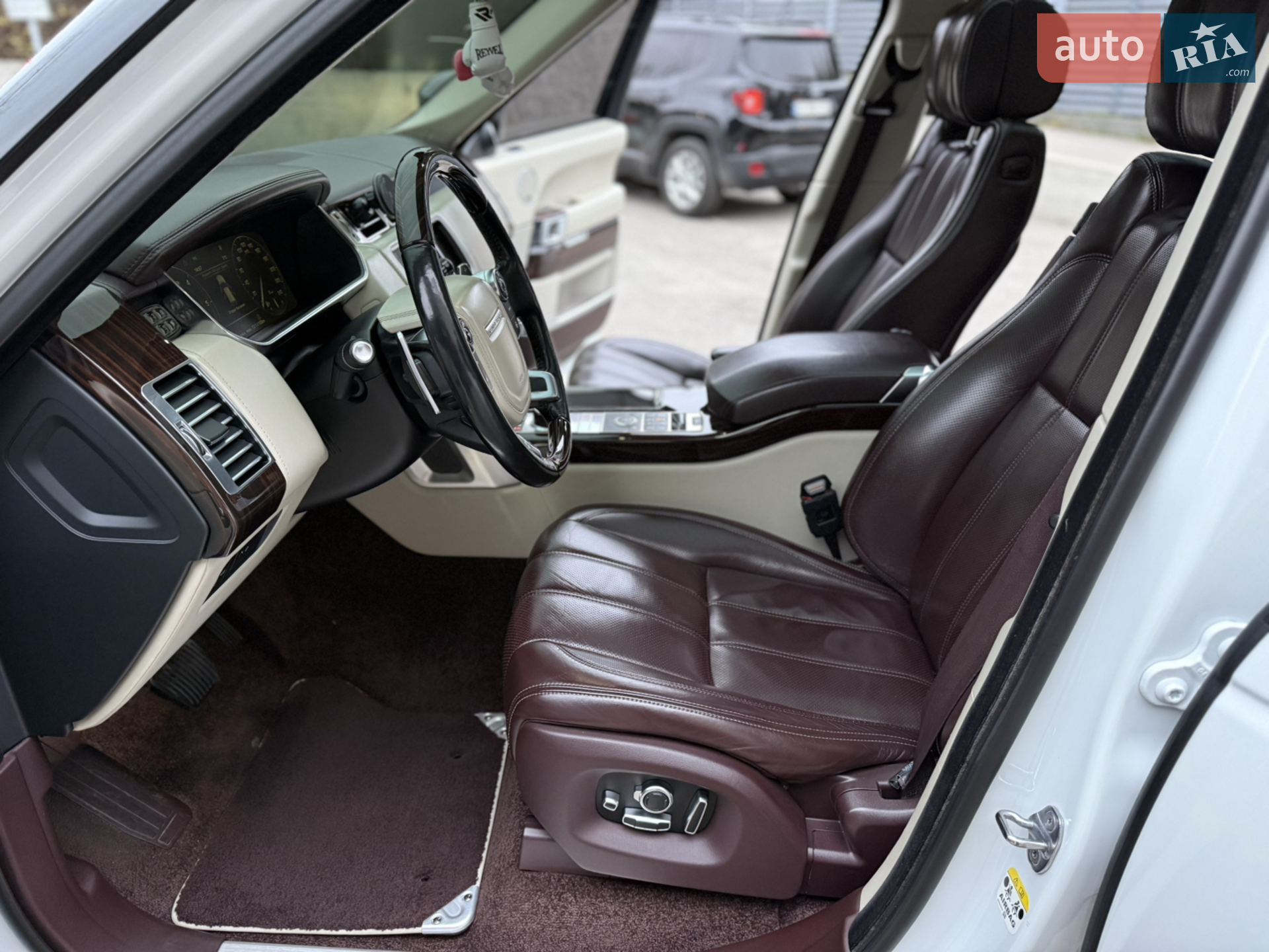 2016 Land Rover Range Rover - мініатюра 30