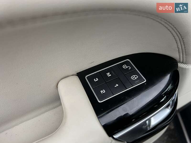 Внедорожник / Кроссовер Land Rover Range Rover 2015 в Киеве