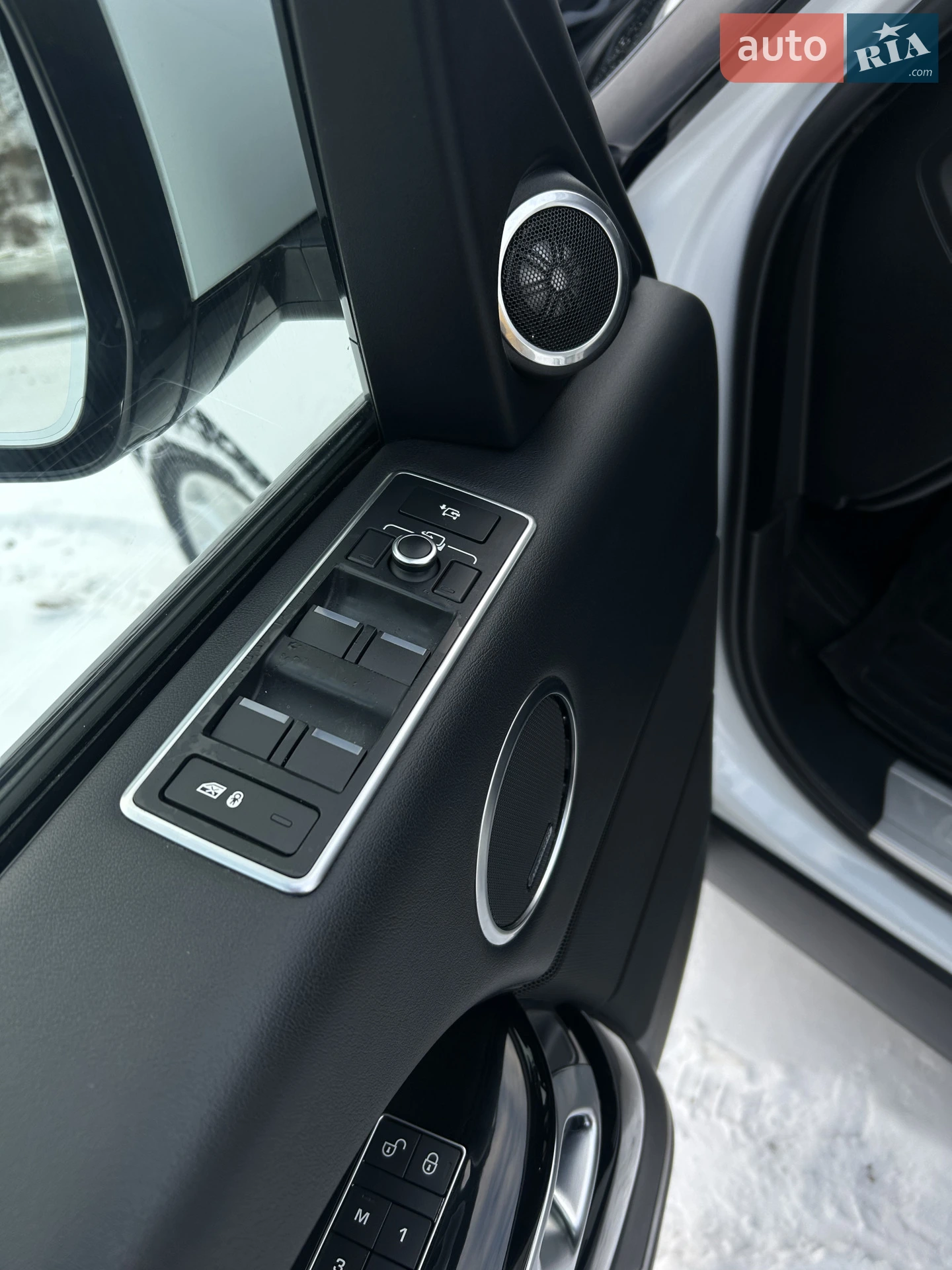 2016 Land Rover Range Rover - мініатюра 22