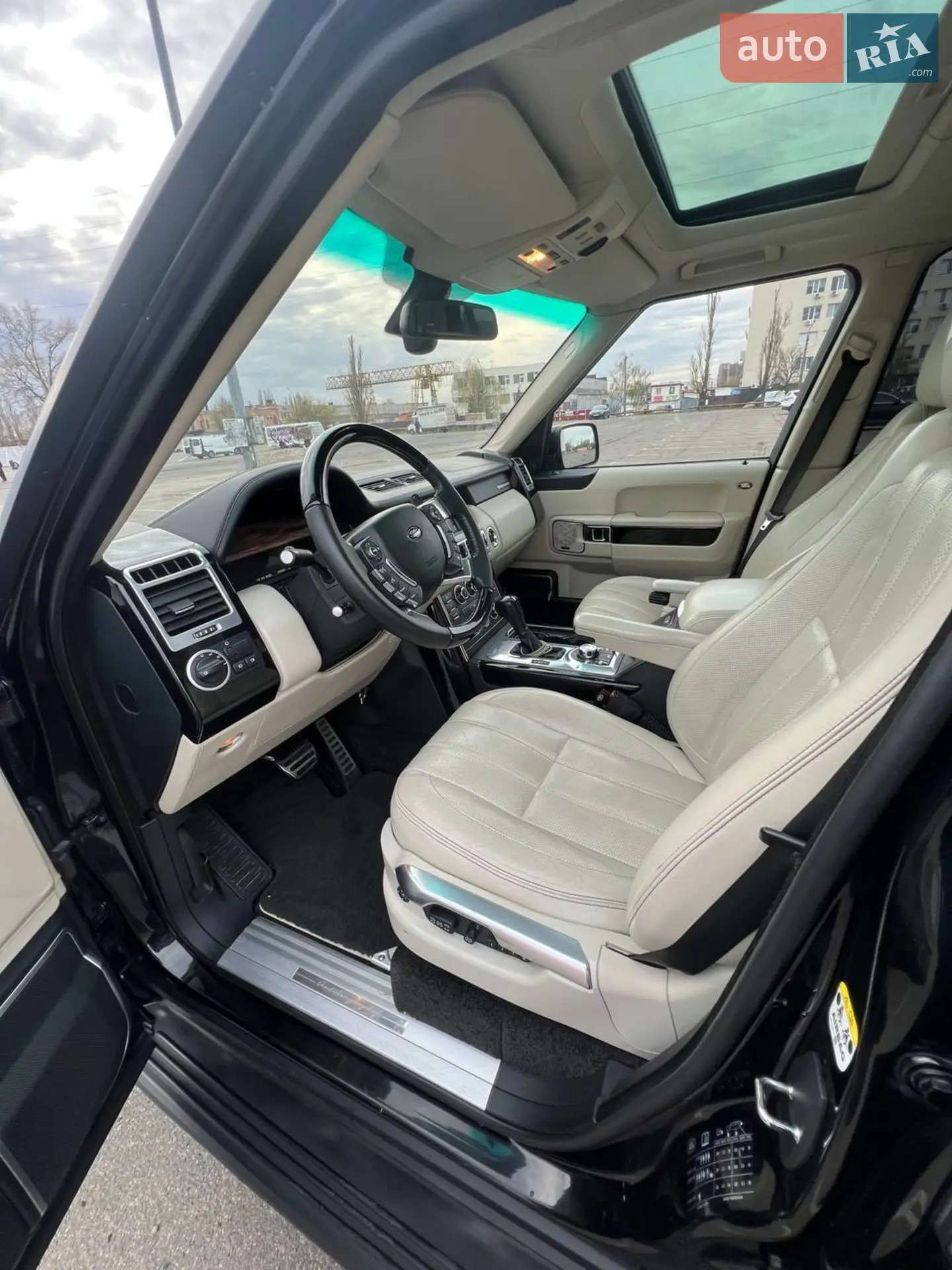 2011 Land Rover Range Rover - мініатюра 10