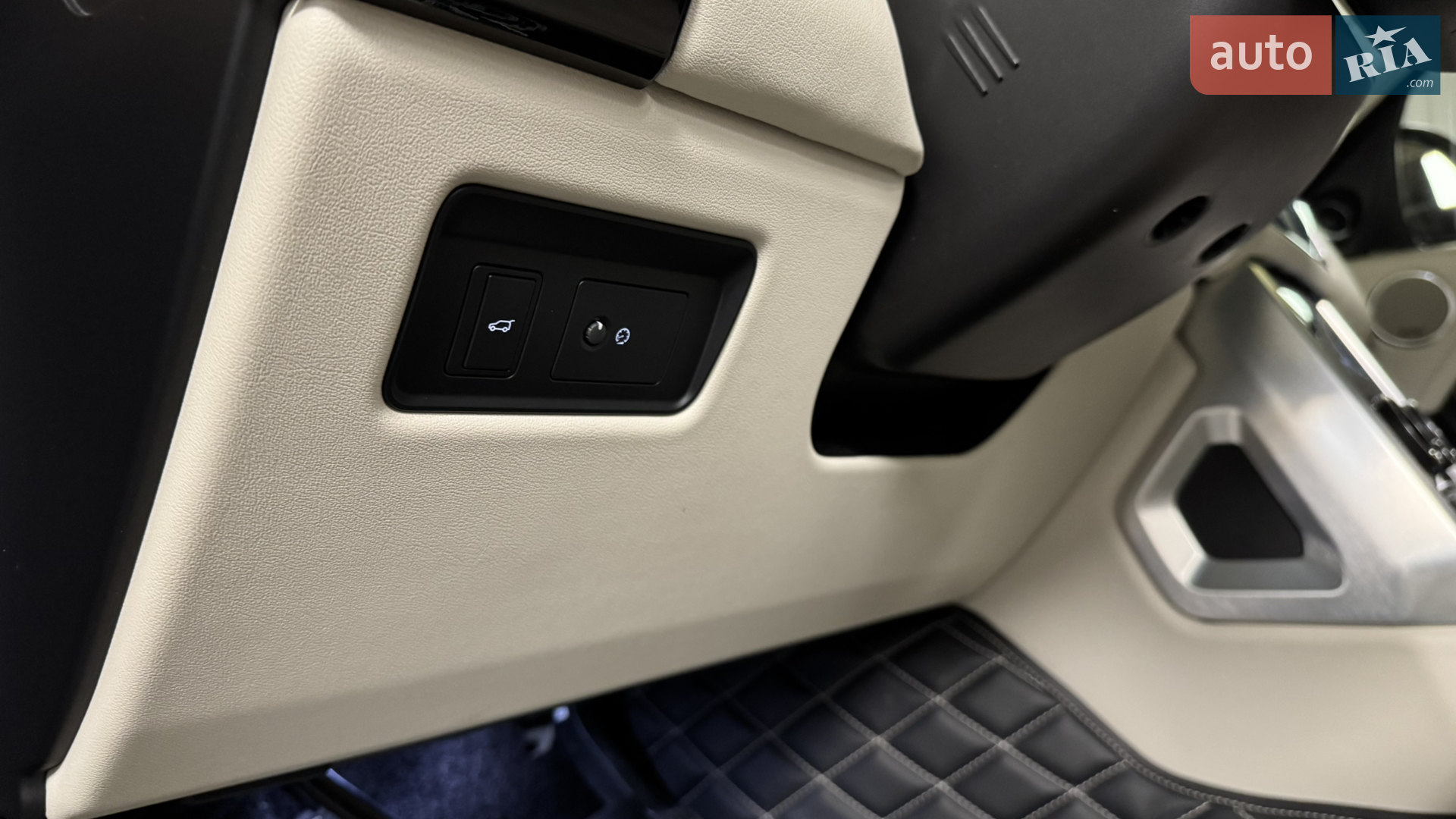 2020 Land Rover Range Rover - мініатюра 24