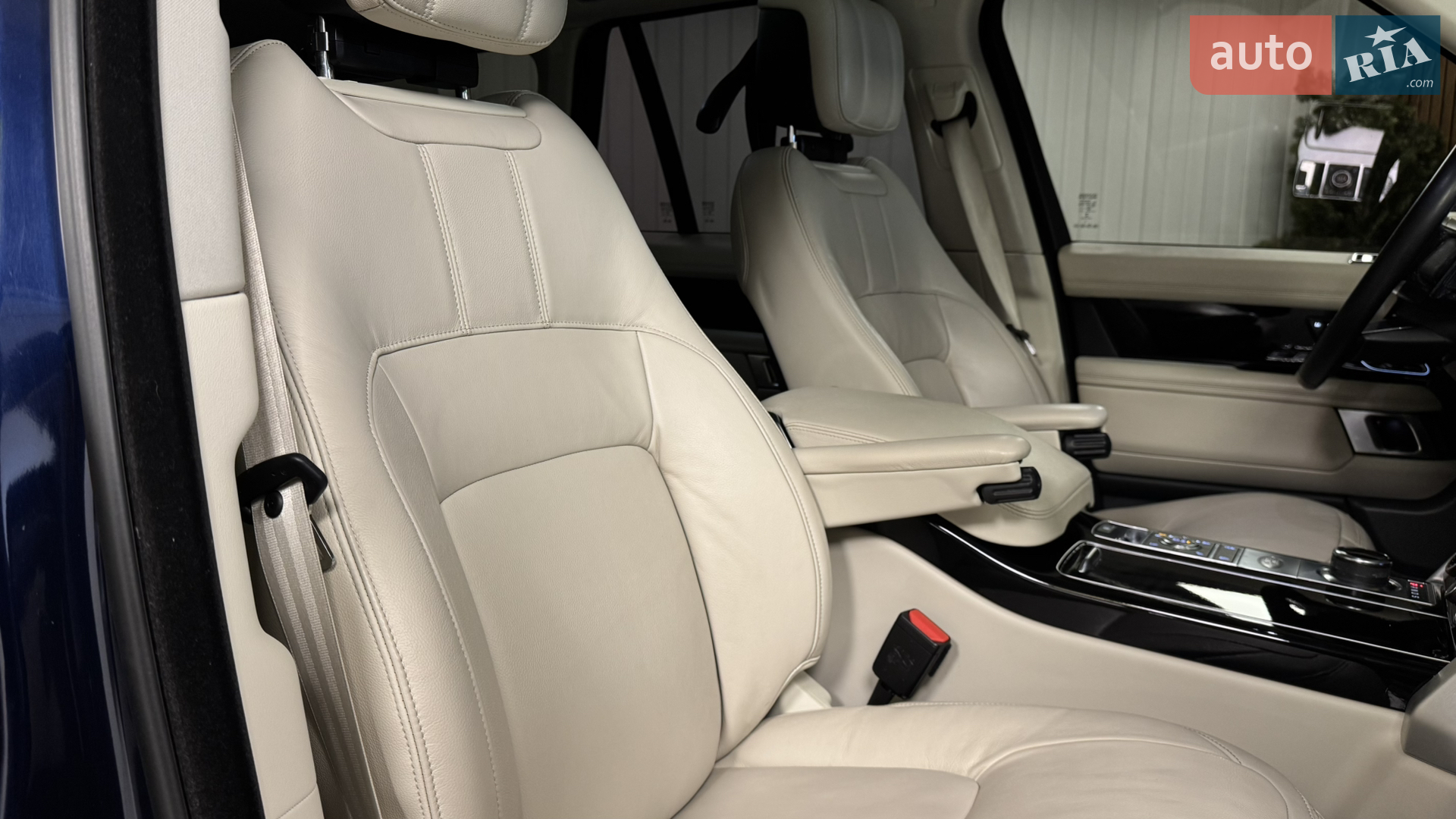 2020 Land Rover Range Rover - мініатюра 25