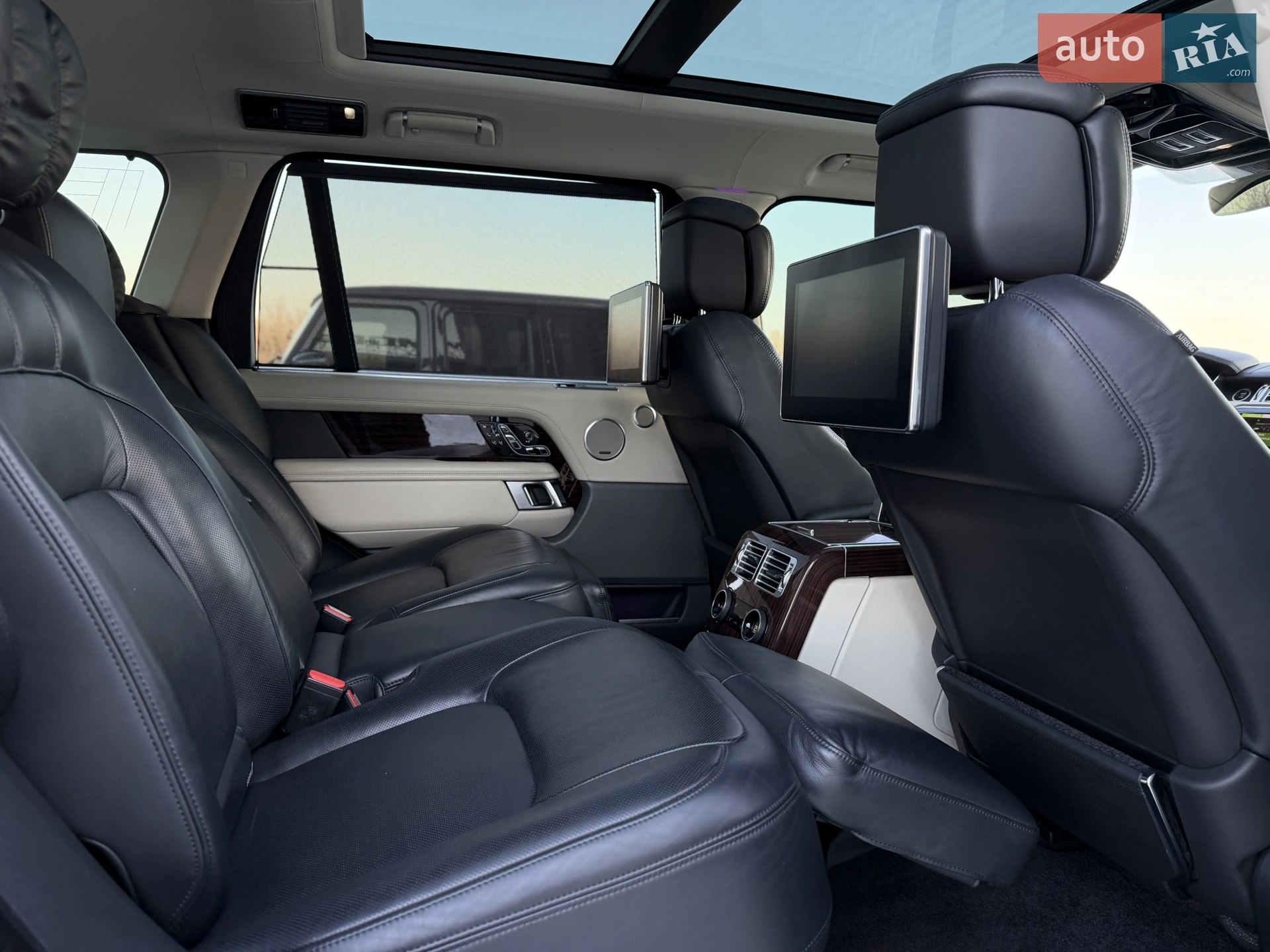 2019 Land Rover Range Rover - мініатюра 21