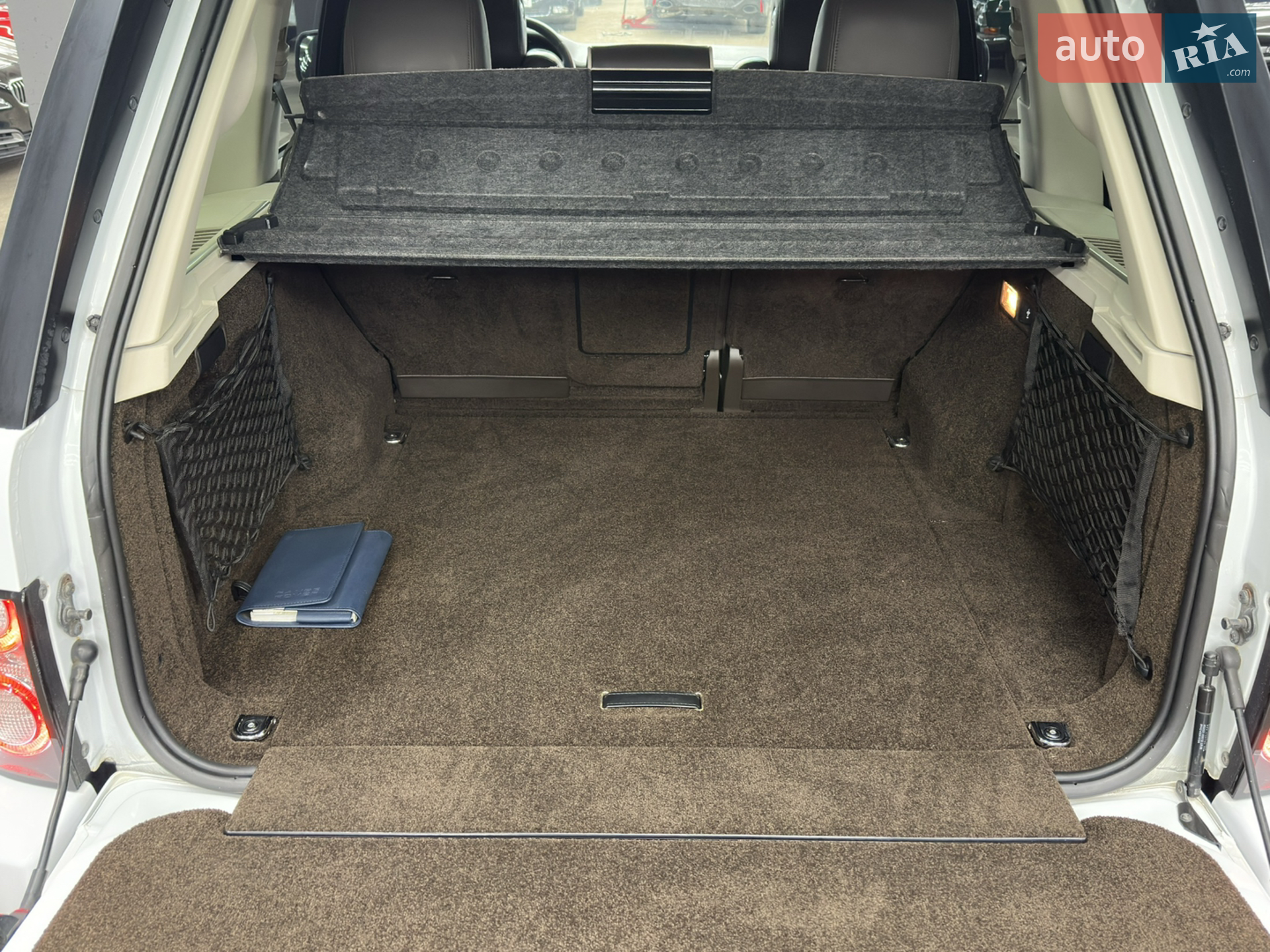 2012 Land Rover Range Rover - мініатюра 25