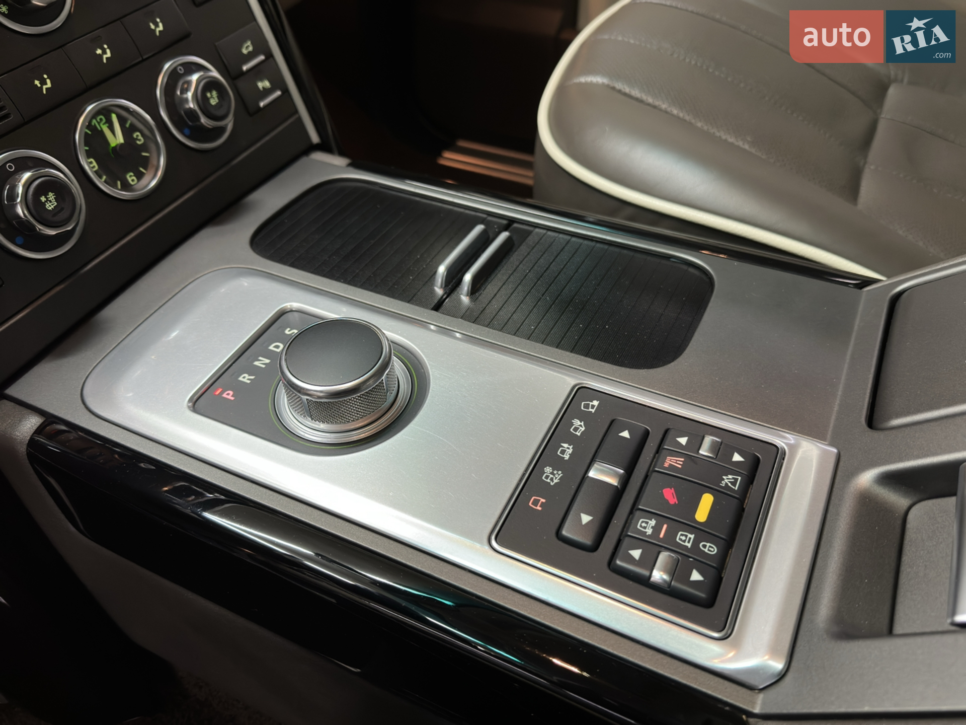 2012 Land Rover Range Rover - мініатюра 50