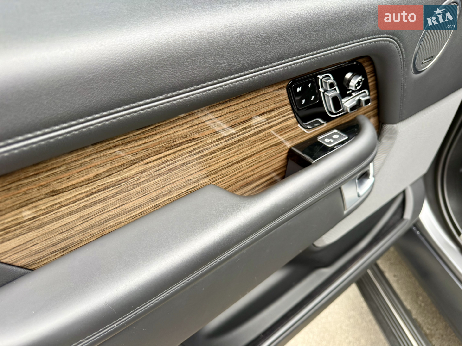 2019 Land Rover Range Rover - мініатюра 128