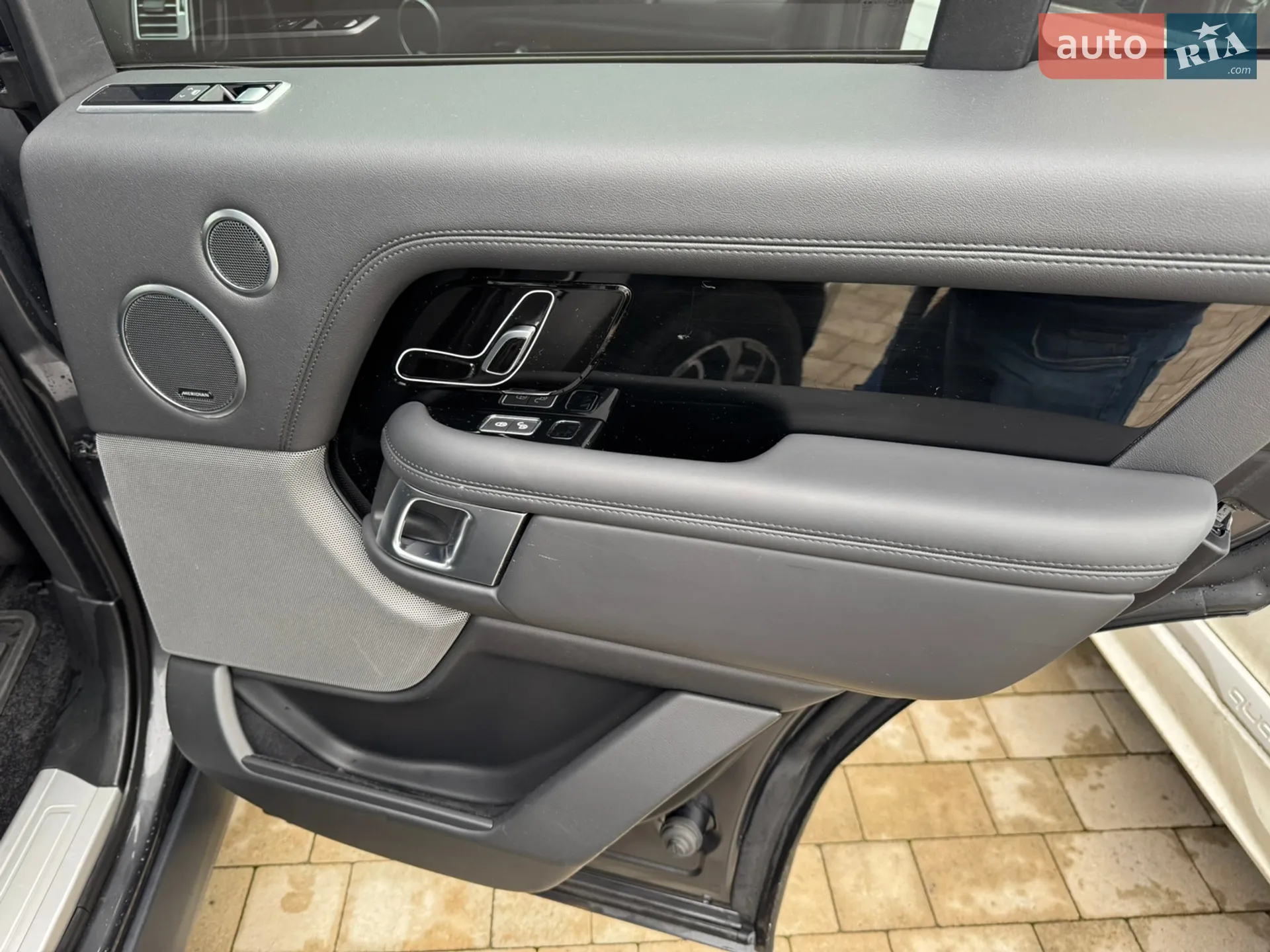 2020 Land Rover Range Rover - мініатюра 18