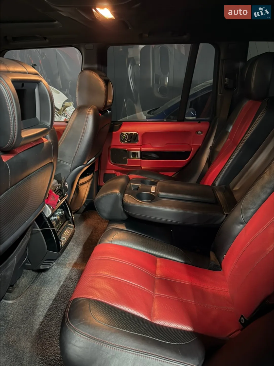 2010 Land Rover Range Rover - мініатюра 11