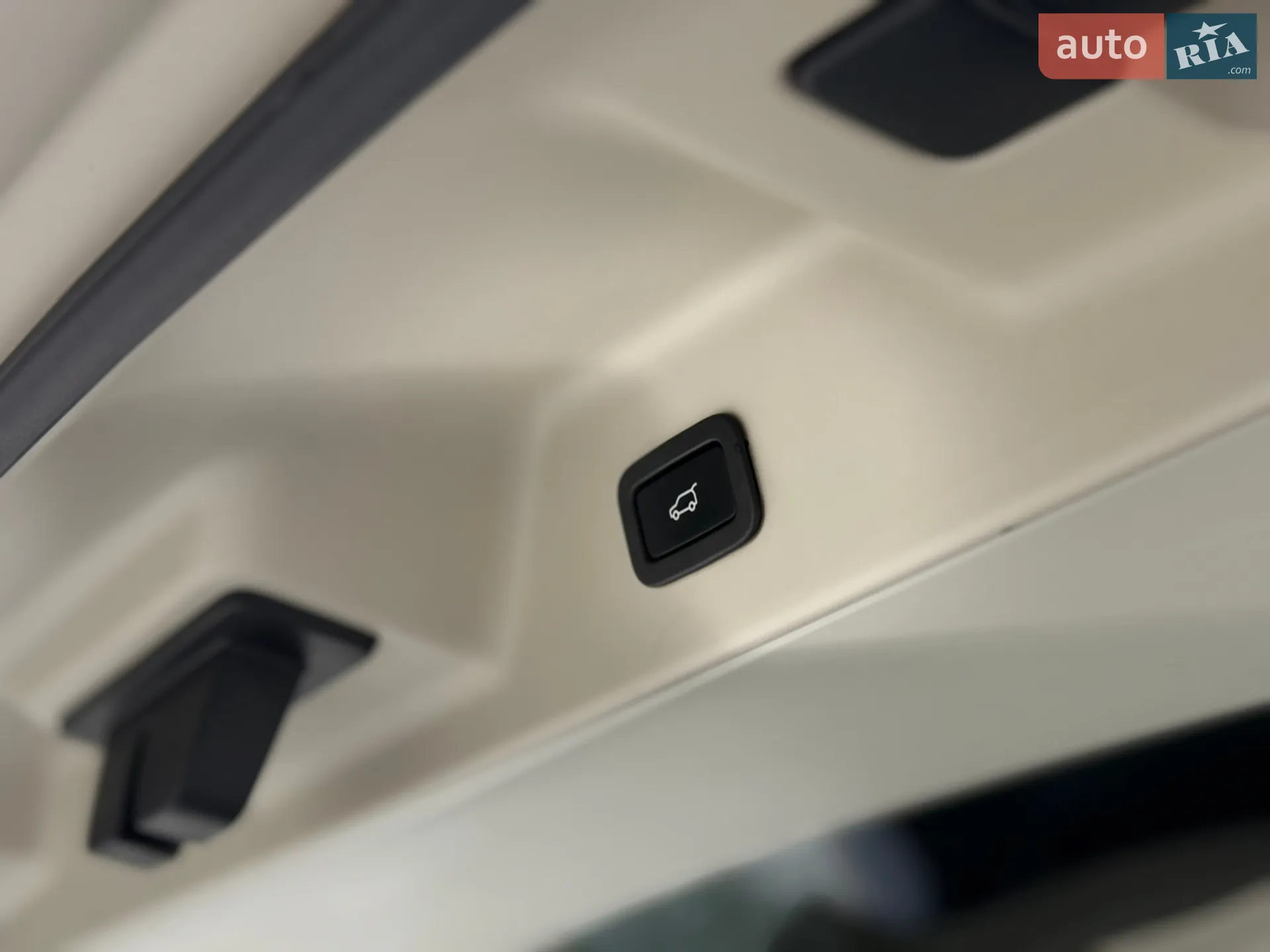 2015 Land Rover Range Rover - мініатюра 144