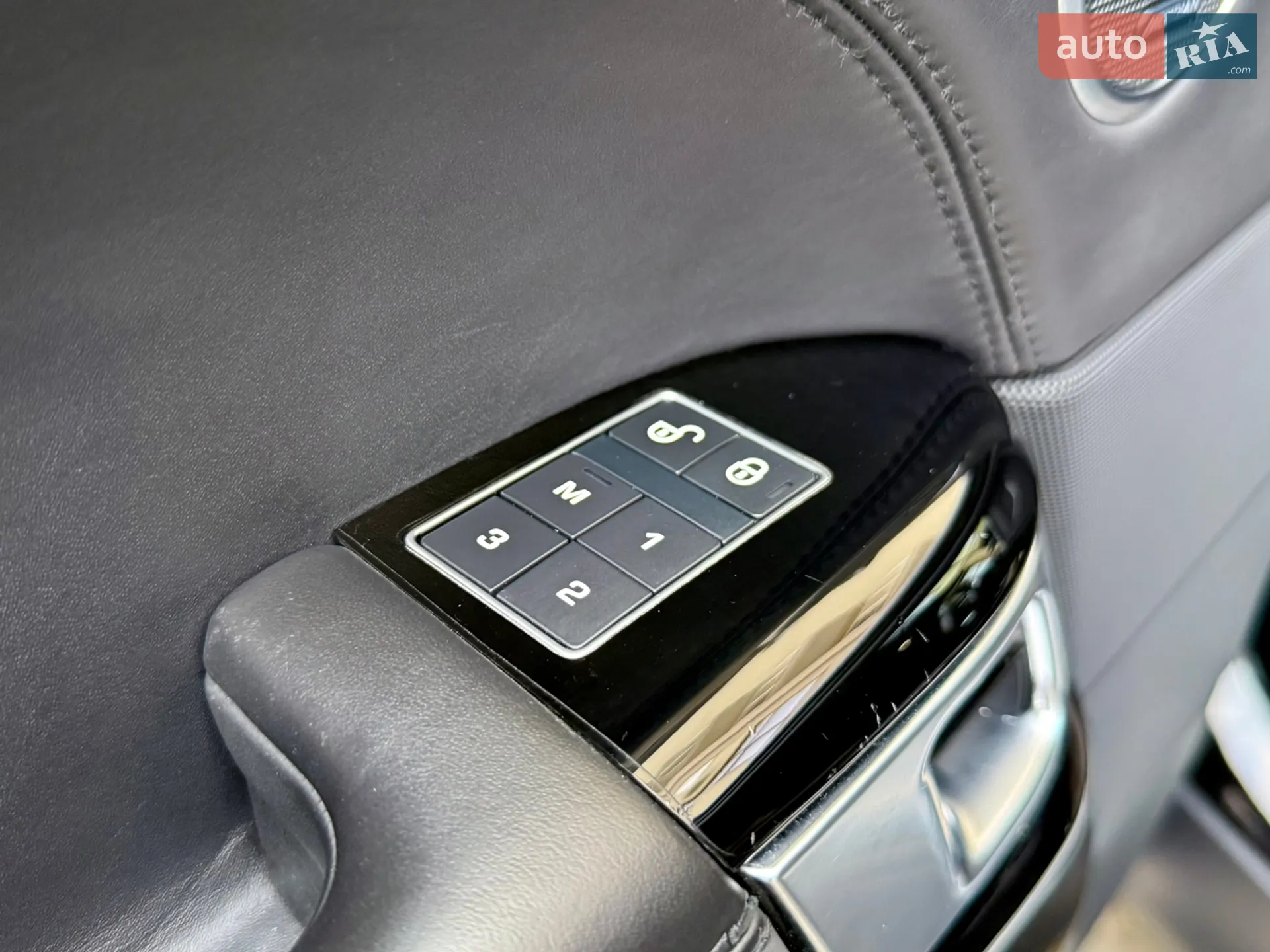 2017 Land Rover Range Rover - мініатюра 34
