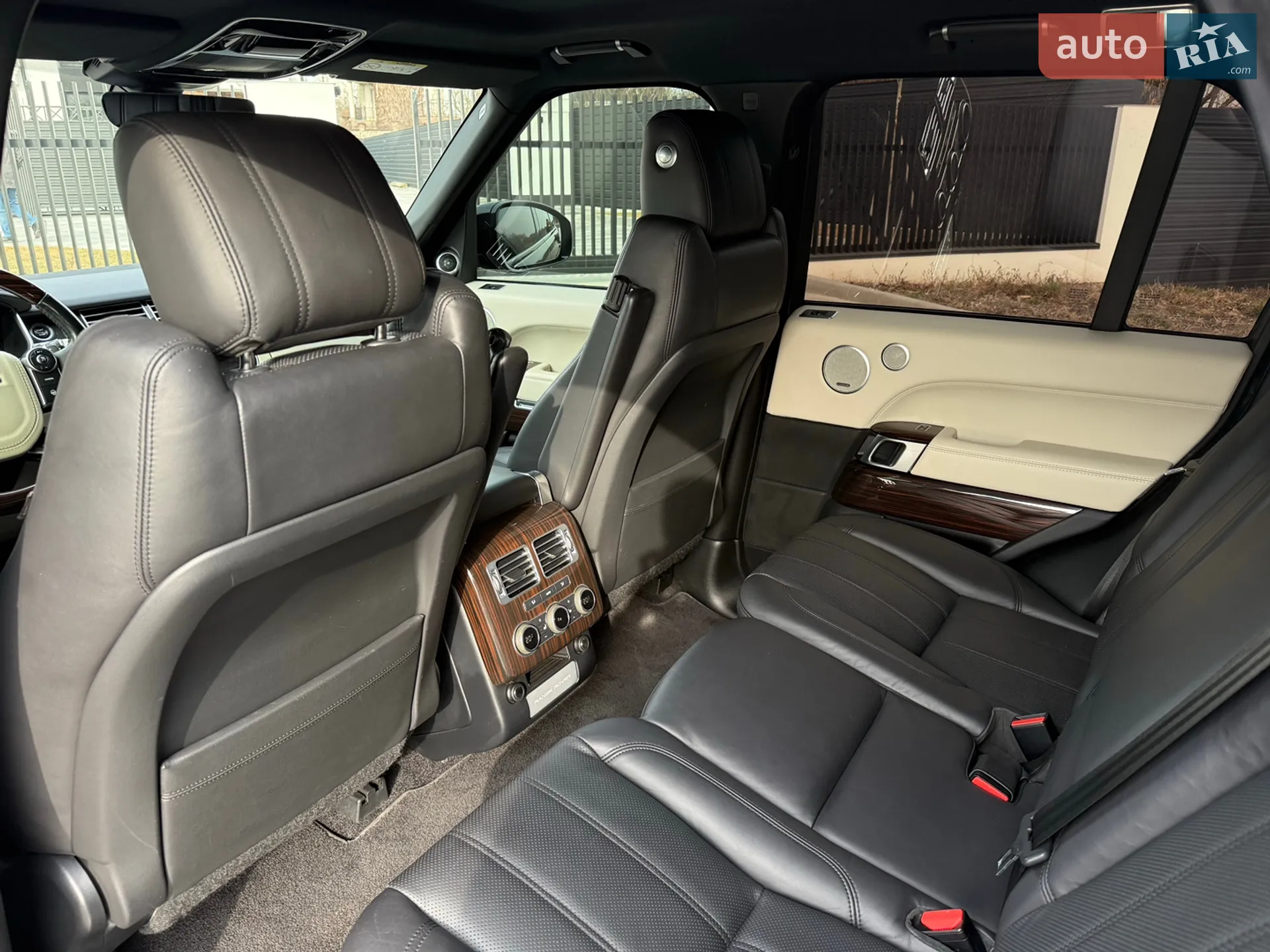 2017 Land Rover Range Rover - мініатюра 31