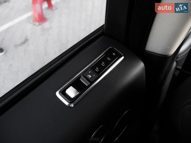 Внедорожник / Кроссовер Land Rover Range Rover 2018 в Львове