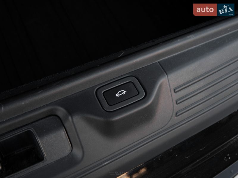Внедорожник / Кроссовер Land Rover Range Rover 2018 в Львове