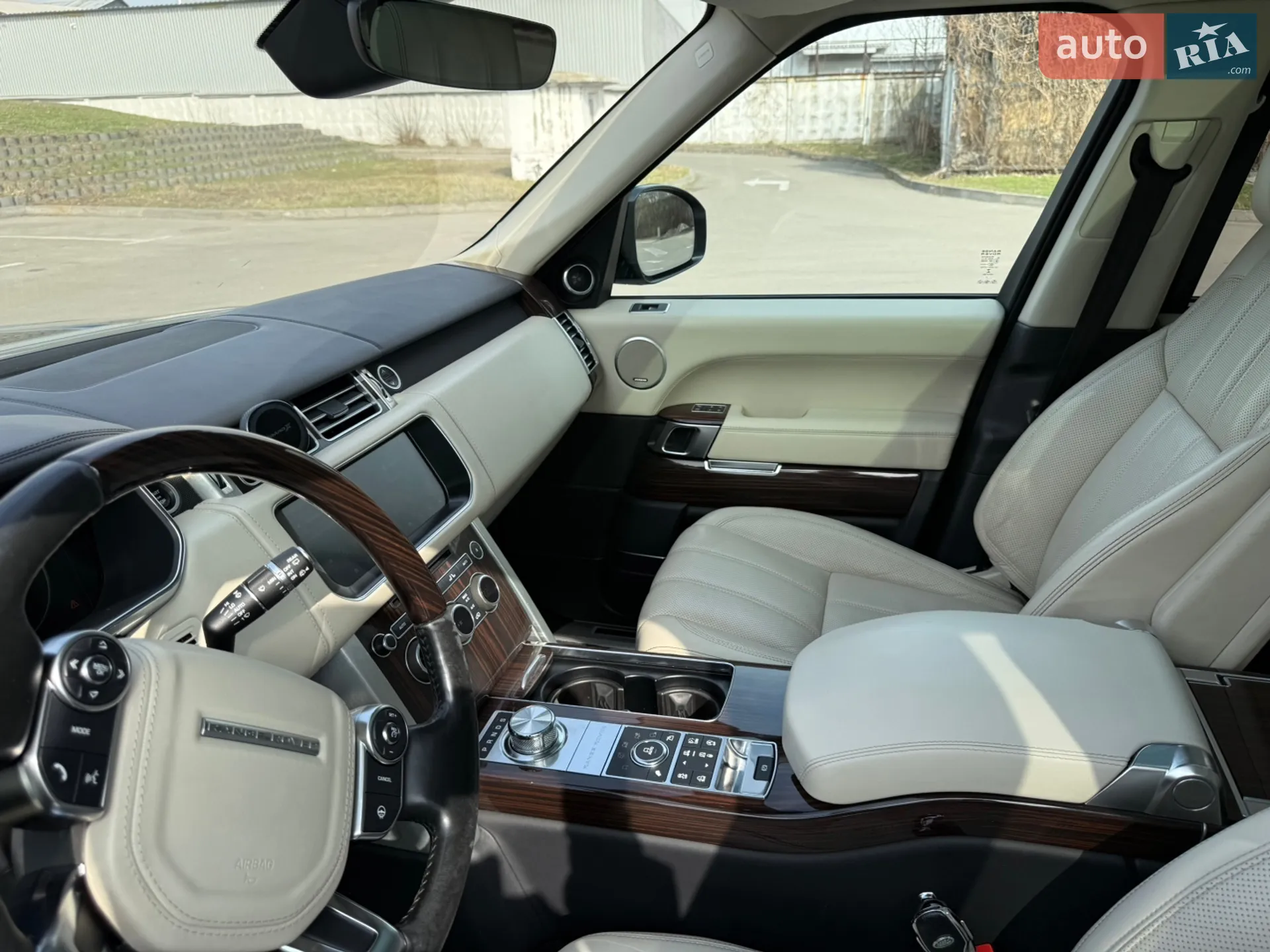 2017 Land Rover Range Rover - мініатюра 18