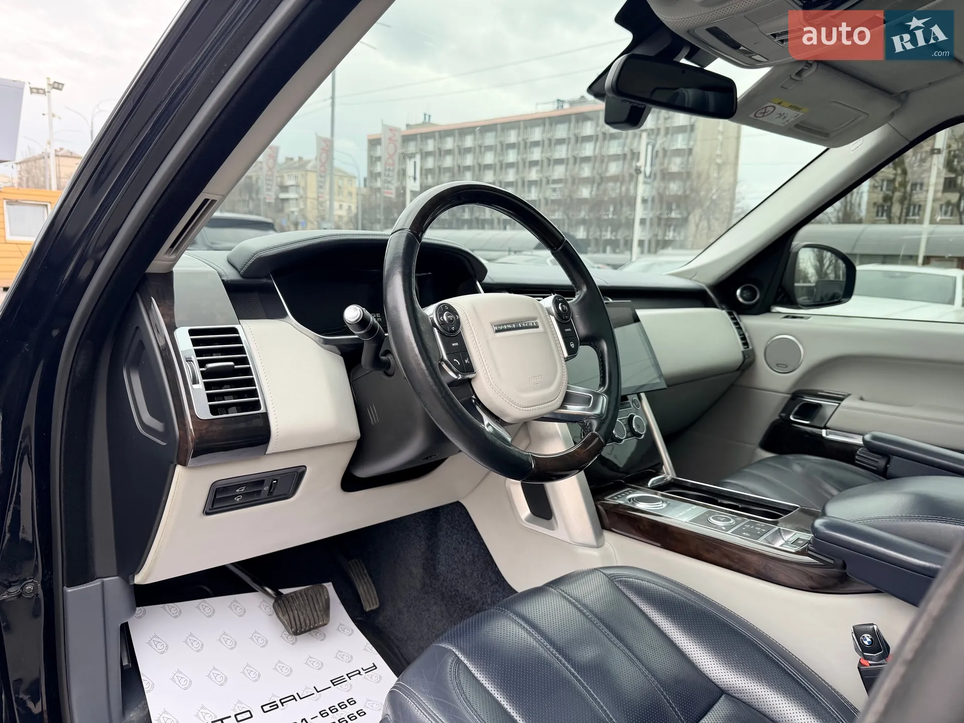 2013 Land Rover Range Rover - мініатюра 15