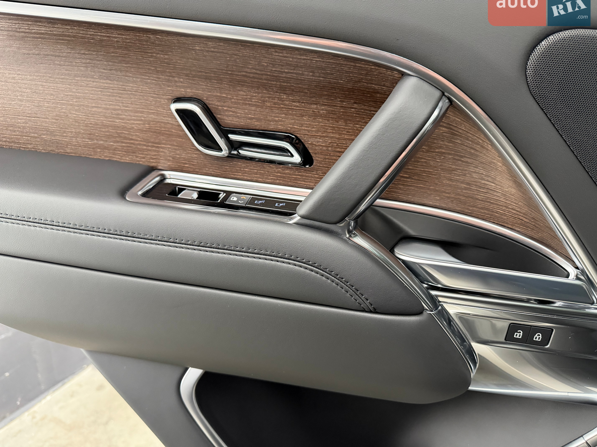 2023 Land Rover Range Rover - мініатюра 72