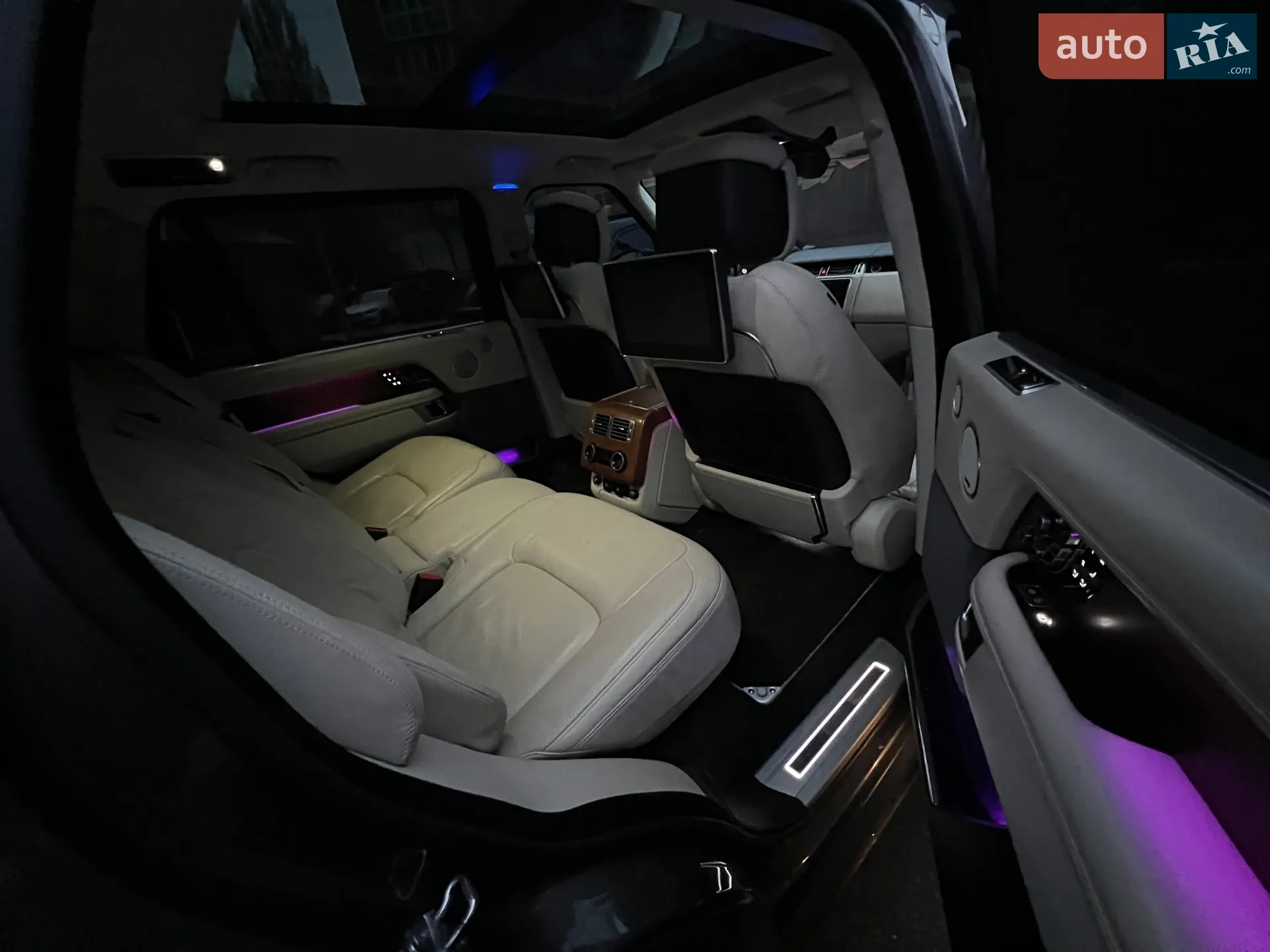 2018 Land Rover Range Rover - мініатюра 38