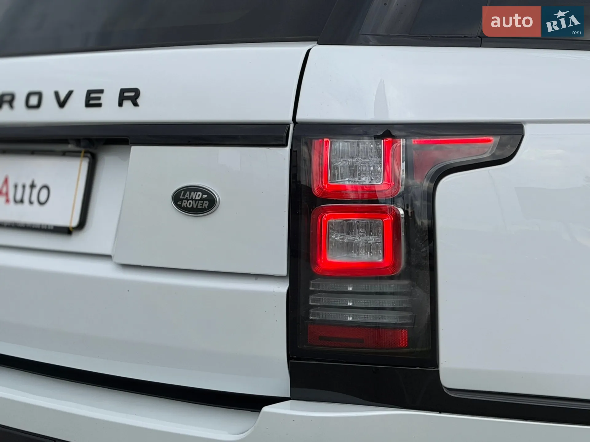 2016 Land Rover Range Rover - мініатюра 24