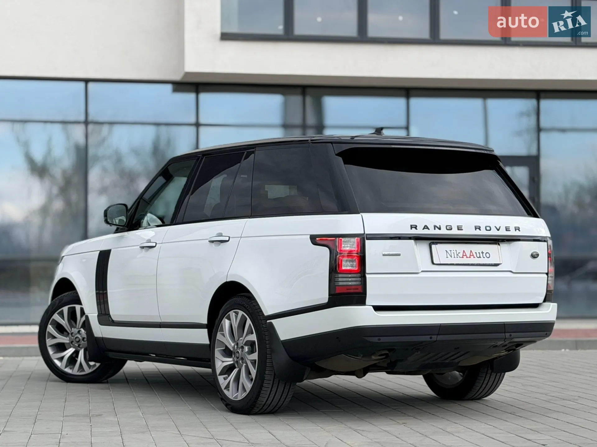 2016 Land Rover Range Rover - мініатюра 27