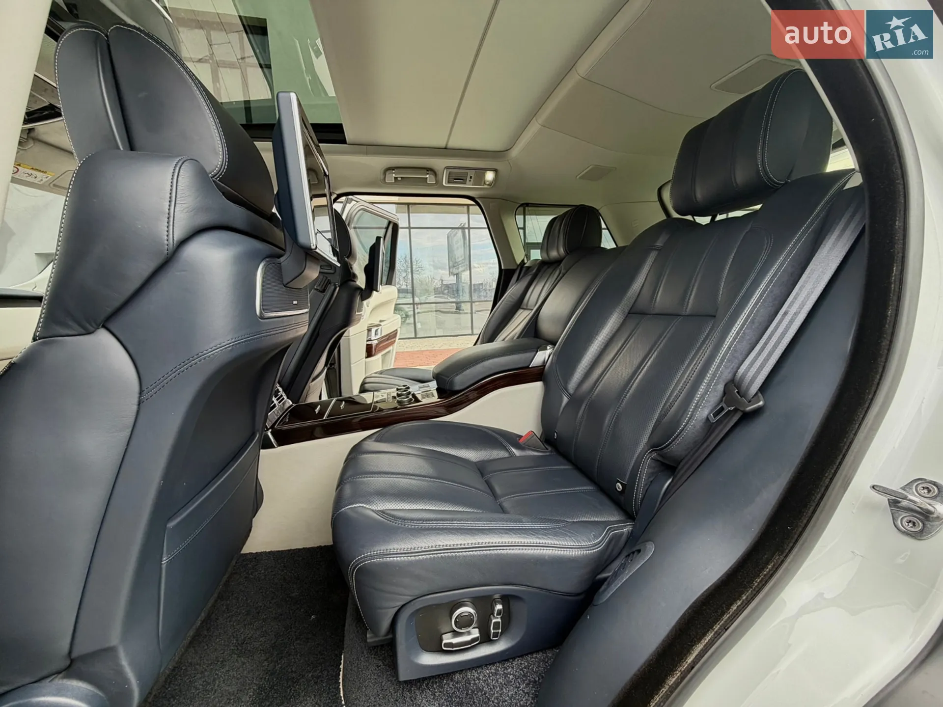 2016 Land Rover Range Rover - мініатюра 37