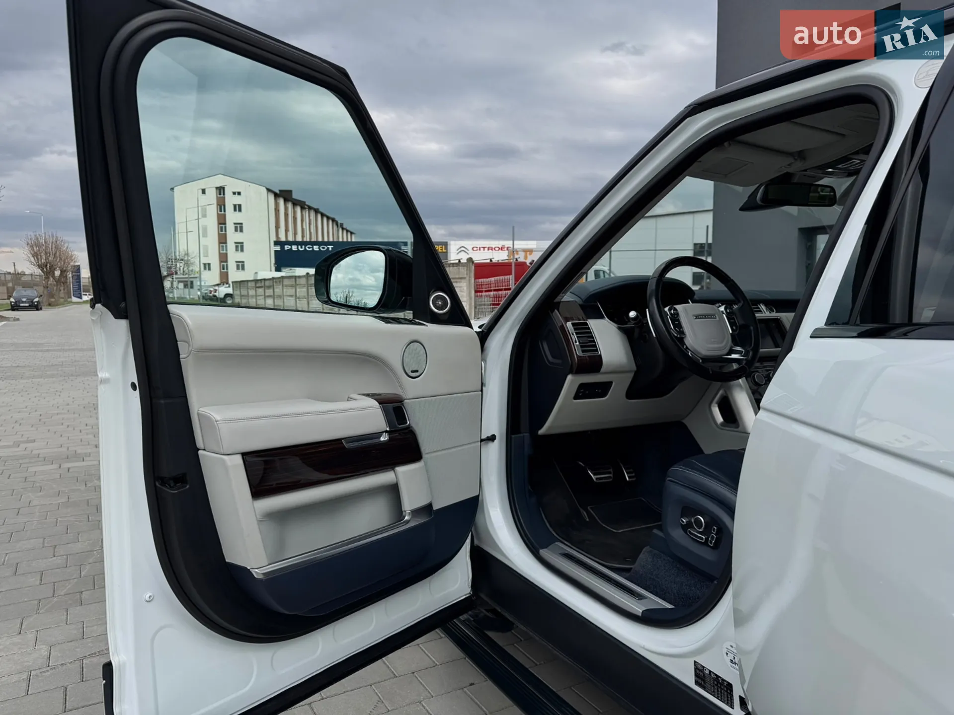 2016 Land Rover Range Rover - мініатюра 43